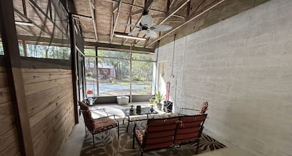 Private Cozy Barn Studio