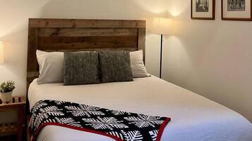 3 bedrooms, iron/ironing board, travel cot, WiFi