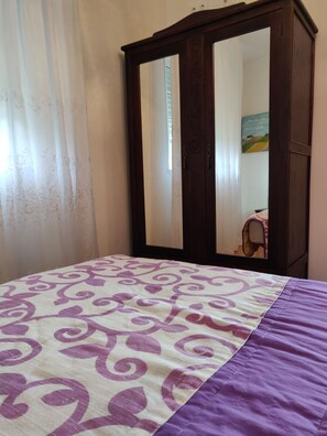 1 bedroom, iron/ironing board, WiFi, bed sheets