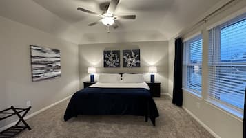 4 bedrooms, iron/ironing board, WiFi, bed sheets