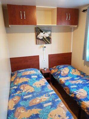 2 bedrooms, iron/ironing board, WiFi - Mobil Home 4 Places (Puget-sur-Argens)