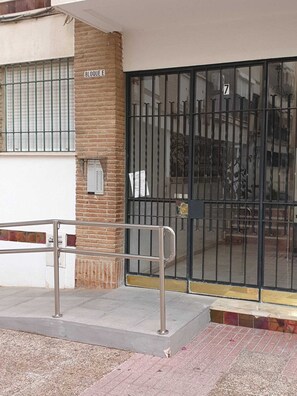 Exterior detail - LA Maestra DE Triana (Sevilla)