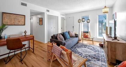 Arabian Nights - 2 bedroom apartment near airport - cute and cozy