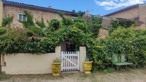 Maison en pierre à Lorgues