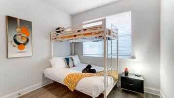 4 bedrooms, desk, iron/ironing board, travel crib