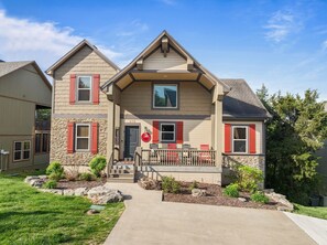 Exterior - Luxury Lodge | Pool • Hot Tub • Firepit • 16 (Hollister)