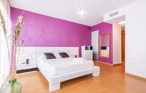 3 عدّة غرف نوم وواي فاي مجانًا وملاءات أسرّة