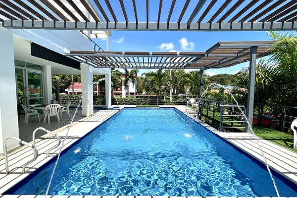 12 piscinas al aire libre