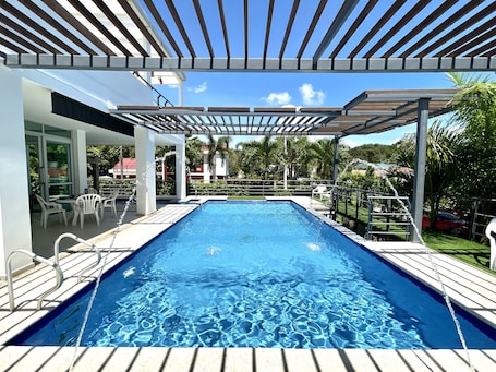 12 piscinas al aire libre