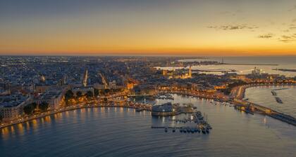 All new, 100 sqm terrace & 5 min walk to the old town & shopping street