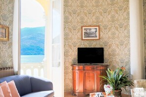 TV