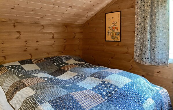 4 bedrooms, free WiFi, bed sheets