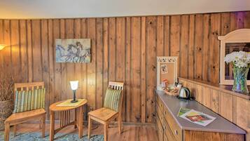 Family Suite | Free WiFi, bed sheets