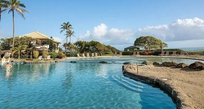 Remodeled unit 4 Star Beachfront Resort-Steps to Beach,Pools,Jacuzzi,Restaurants