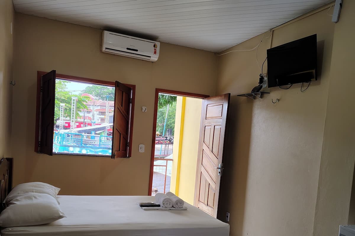 Wifi gratis y ropa de cama