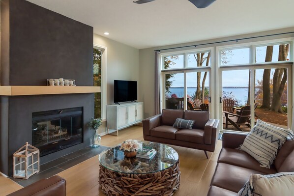 Flat-screen TV, fireplace, ping pong, computer monitors - Serenity Overlook-Luxury Estate With Hot Tub (Traverse City)