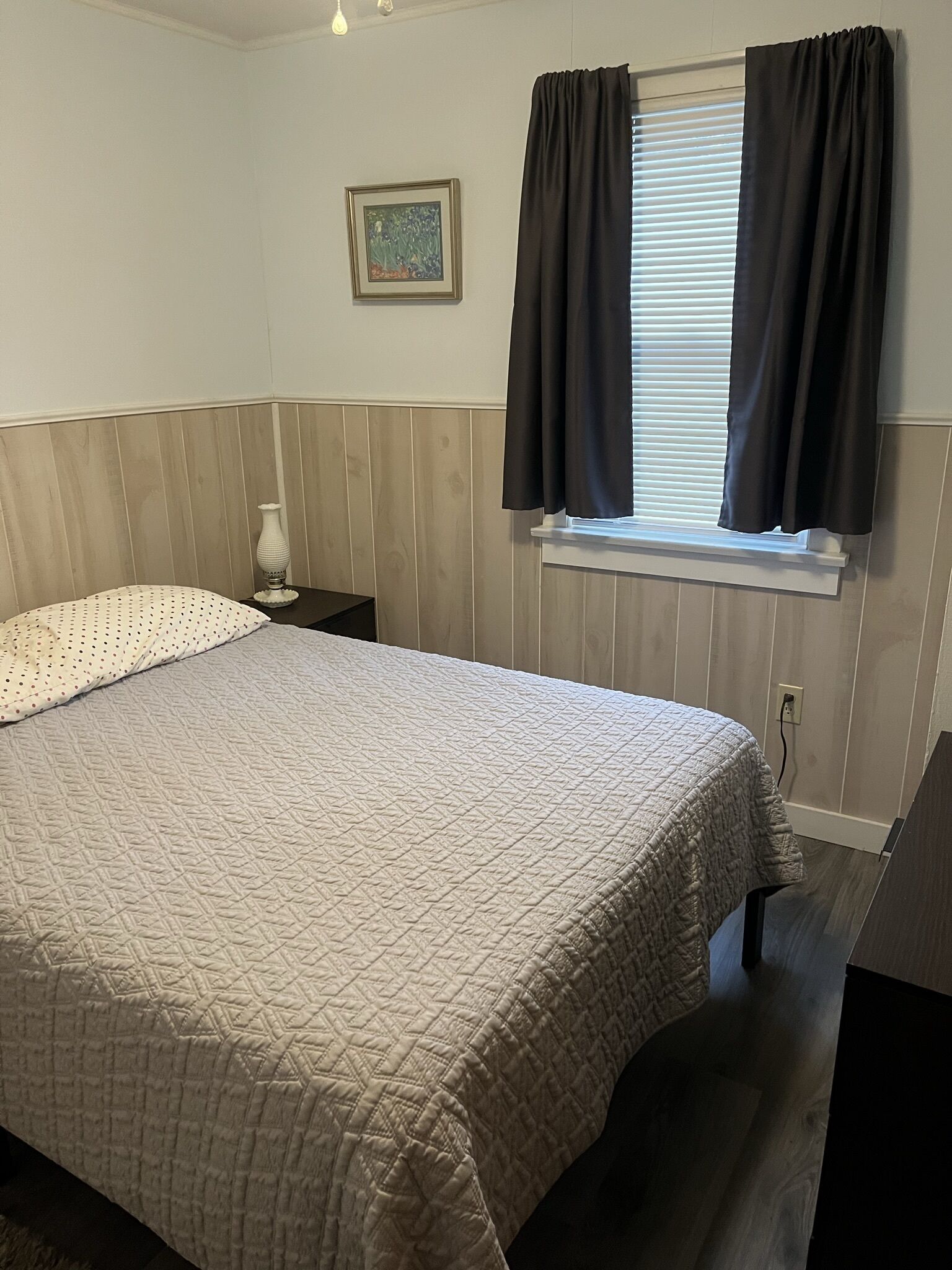 1 chambre, fer et planche à repasser, Wi-Fi, draps fournis