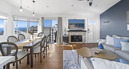 Top Floor Unit with Panoramic Views Steps to the beach with 3 Parking Spots!
