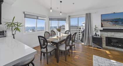 Top Floor Unit with Panoramic Views Steps to the beach with 3 Parking Spots!