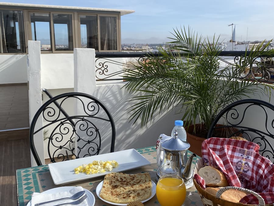 Café da manhã continental grátis todos os dias