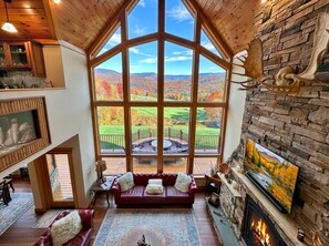 Smart TV, chimenea, videojuegos, reproductor de DVD