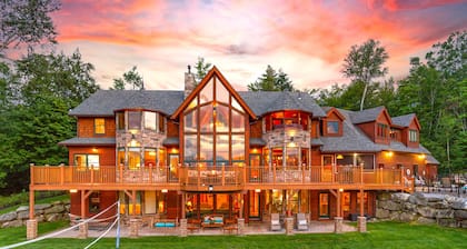 9 Bdrm Premiere Luxury Estate Sleep 26 Movie Theater, Pool,Spa,Game Rm,Steam Rms