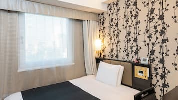 Kamar Standar, Bebas Asap Rokok (1person) | Seprai premium, selimut bulu angsa, dan meja kerja