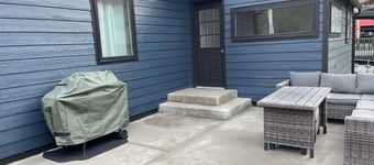 “The Yellow Door” perfectly located 2 bedroom 1 bath home, downtown Deadwood