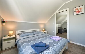 2 soverom, reiseseng for barn, wi-fi (inkludert) og sengetøy