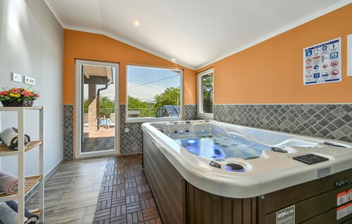 Stunning home in Sveti Kriz
