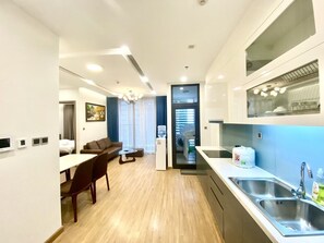 Deluxe Apartment | Living area