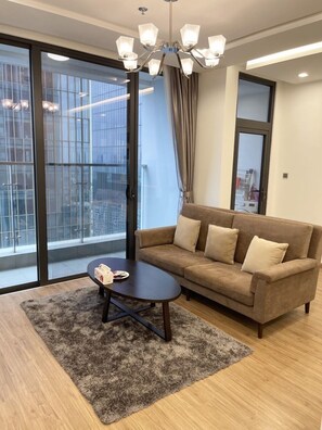 Living area - Luna's House Luxury Apartment at Vinhomes Metropolis (Hanoi)
