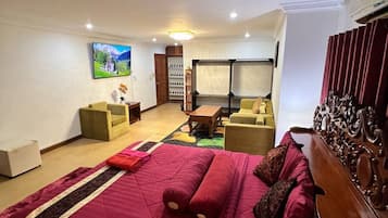 Deluxe-Studiosuite | Hochwertige Bettwaren, Minibar, individuell dekoriert