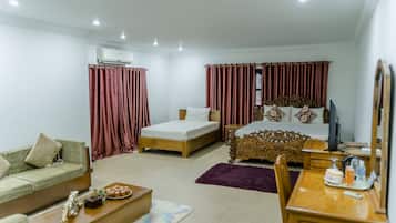 Deluxe Studio Suite