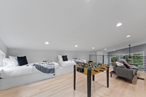 3 soveværelser, skrivebord, strygejern/strygebræt, weekendseng