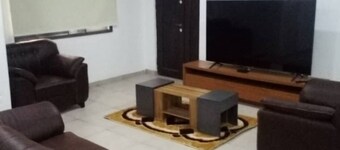 Ibadan Serviced Apartments. 24/7 power supply. Free WiFi. Pool. Gated Estate. 