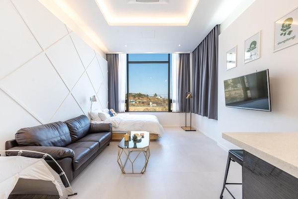 Basic Room, 1 Bedroom (Bichon 201 Private Yard BBQ) | 1 bedroom, free WiFi
