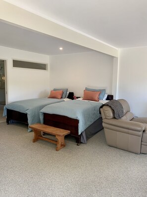 WiFi, bed sheets, wheelchair access - Where the river meets the sea. Swim in fresh water river and kayak on the sea (Kerikeri)