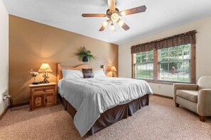 4 chambres, fer et planche à repasser, Wi-Fi, literie fournie