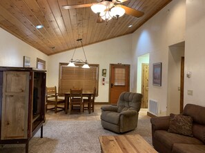 Fireplace - Find your Paradise 2 right in the middle of what brings you to Ruidoso! (Ruidoso)