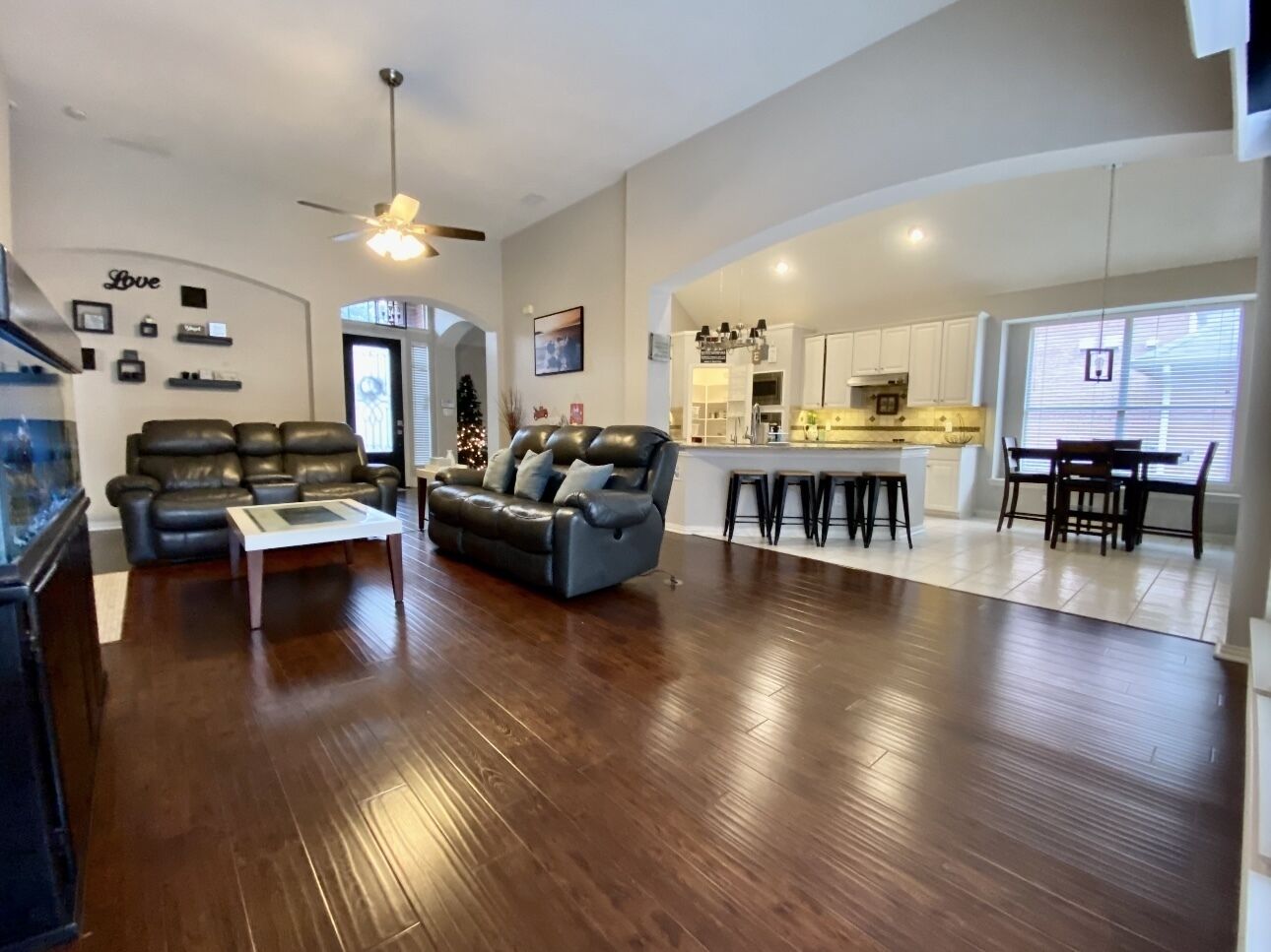 Spacious modern 4BR Sweet Home
