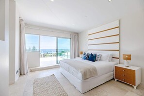 3 bedrooms, WiFi, bed sheets - The Platinum 3BR Luxe Residence in Sunshine Beach (Sunshine Beach)