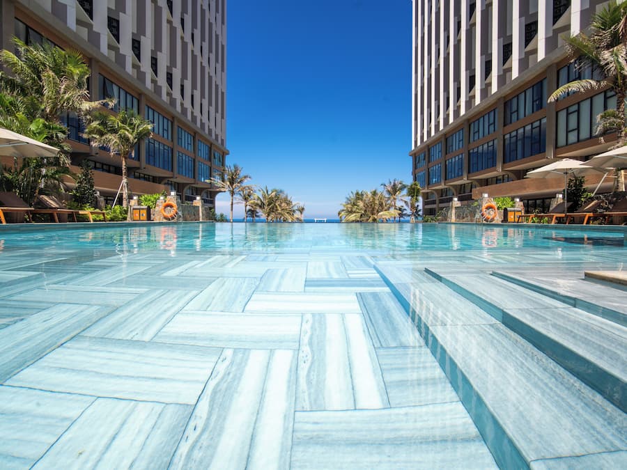 Bar à beira da piscina