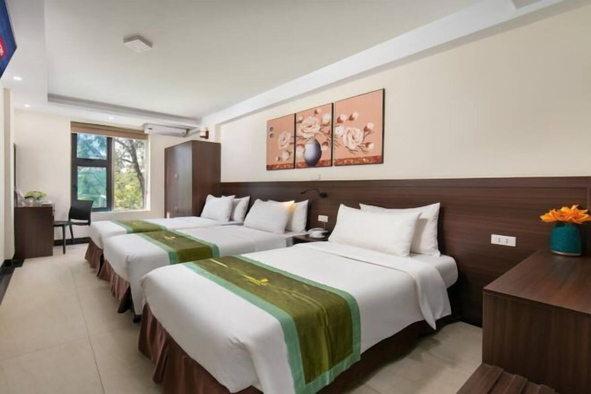 Minibar, una scrivania, tende oscuranti, insonorizzazione