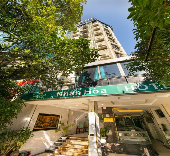 Exterior - Nhan Hoa Hotel (Hanoi)