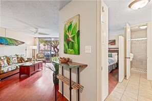 1 dormitorio, escritorio, tabla de planchar con plancha y wifi gratis