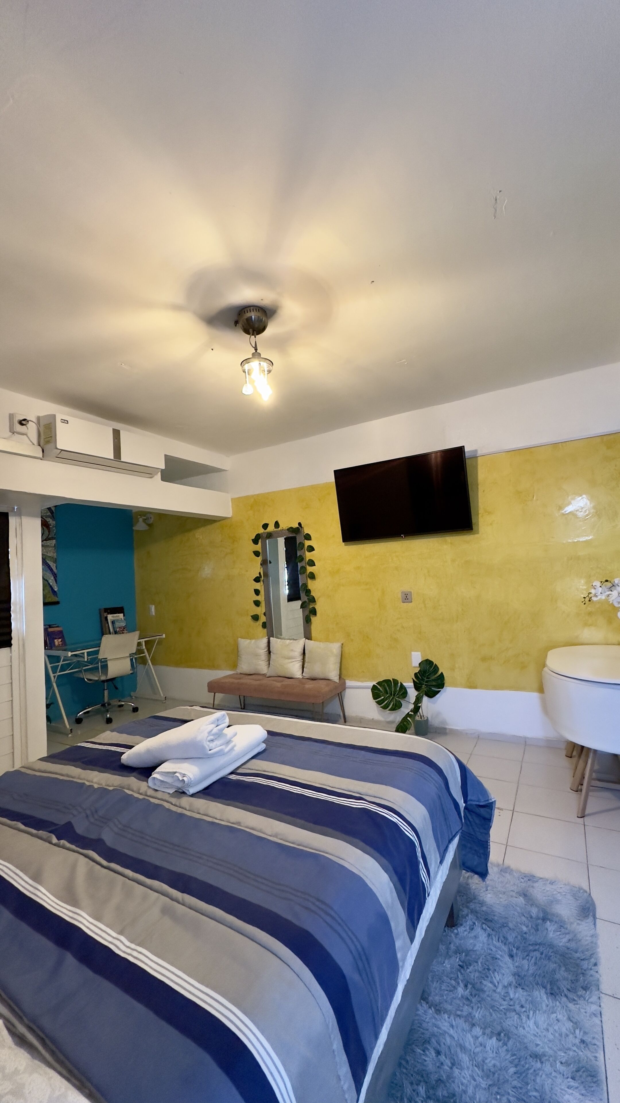 Foto - Suites Brisa Marina - atrás de Playa Regatas y el Malecón, 6 calles del Acuario