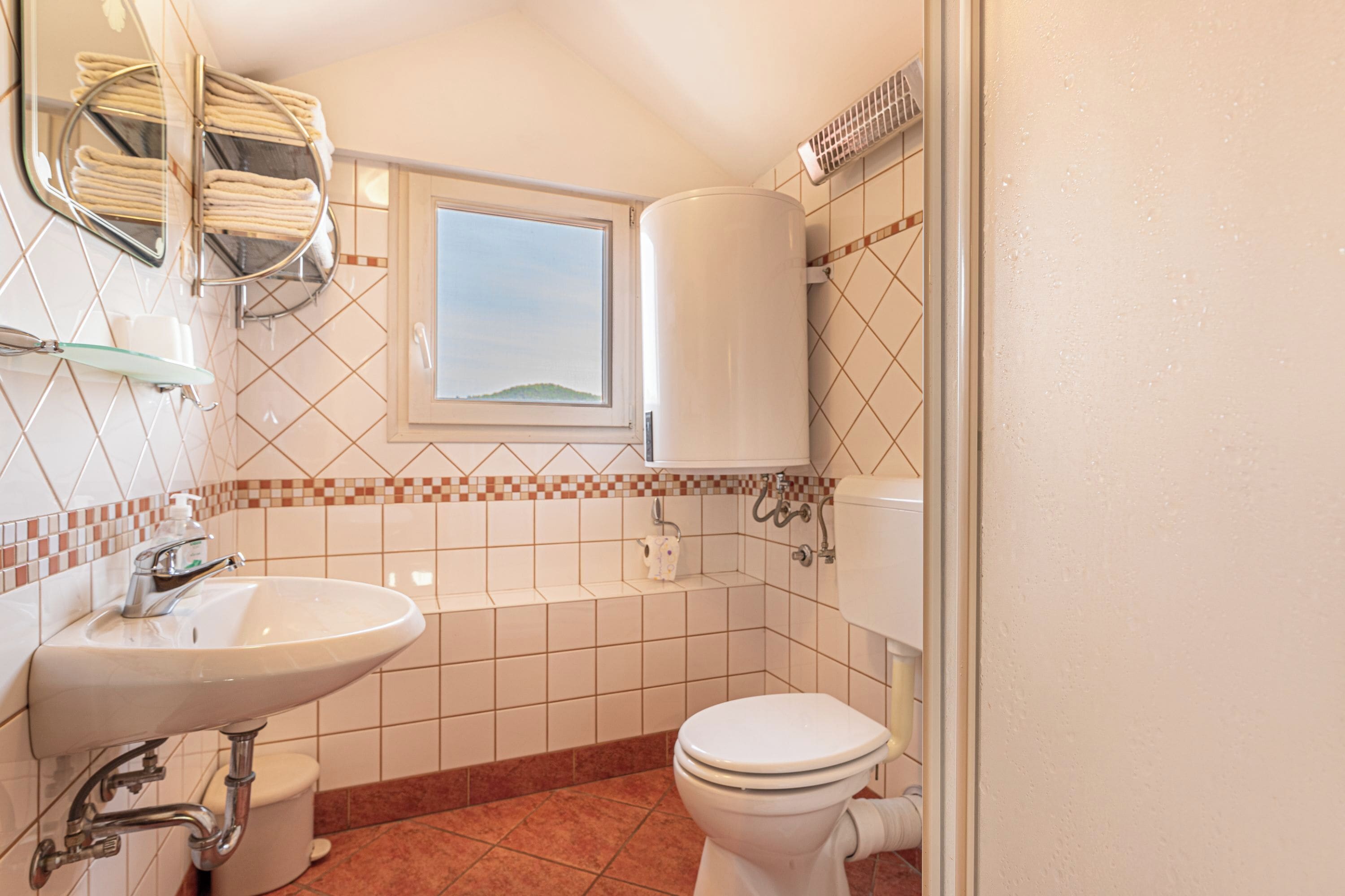 Family House, Multiple Bedrooms, 2 Bathrooms (Lukčeva domačija počitniška hiša) | Bathroom