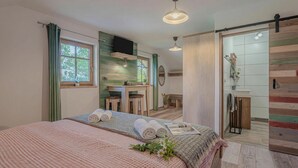 Standard-studio, ilmastointi (Lukec Homestead Adventure Studio Luka) | 4 makuuhuonetta, Wi-Fi