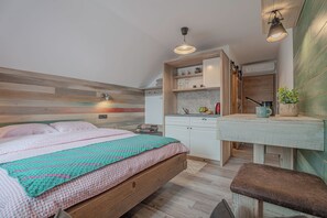 Standard Studio (Homestead Lukec Studio Meta)